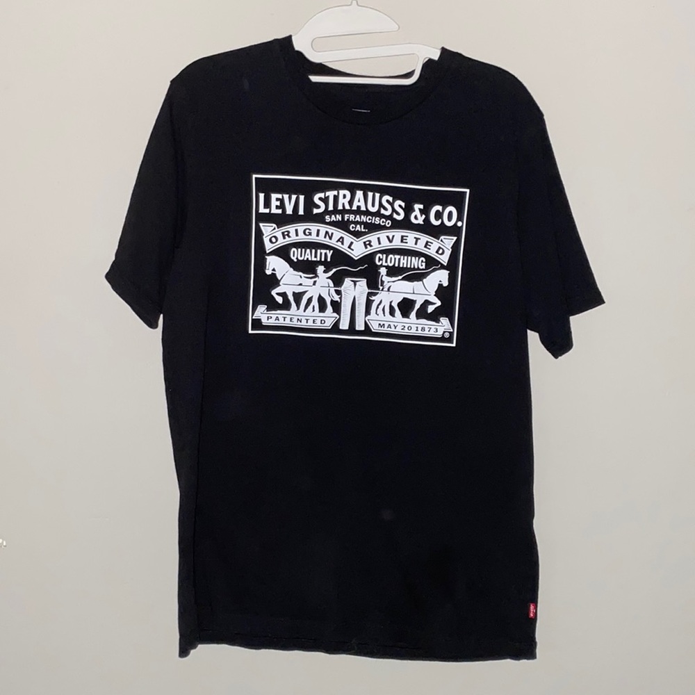 Levi’s Womens Graphic T-shirt Size Medium